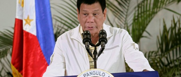 Tổng thống Philippines mắng Mỹ về thỏa thuận bán vũ khí