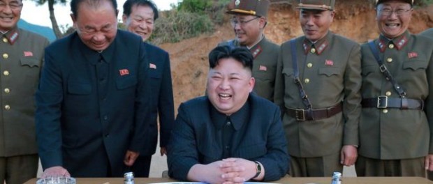Kim Jong Un: ‘Cả nước Mỹ’ nằm trong tầm ngắm của phi đạn Bắc Hàn — Tên lửa Bắc Hàn: Mỹ nghiên cứu “giải pháp quân sự”