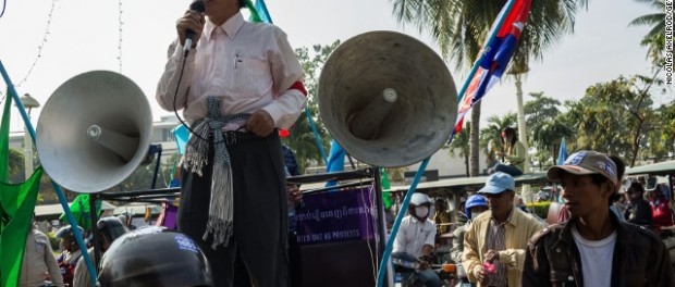 Cuộc đàn áp tại Cambodia – Lê Văn chuyển ngữ