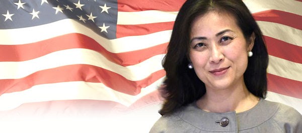 Elizabeth Phú, Nữ cố vấn Tổng thống Obama