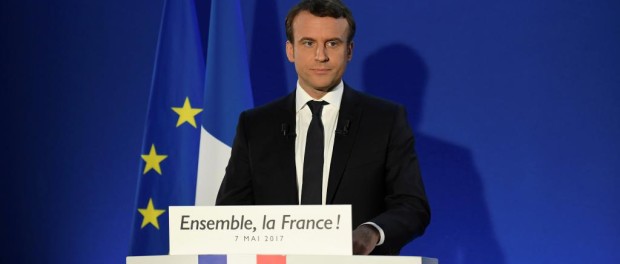 Emmanuel Macron: Từ cậu học trò yêu cô giáo tới Tổng thống đắc cử của nước Pháp